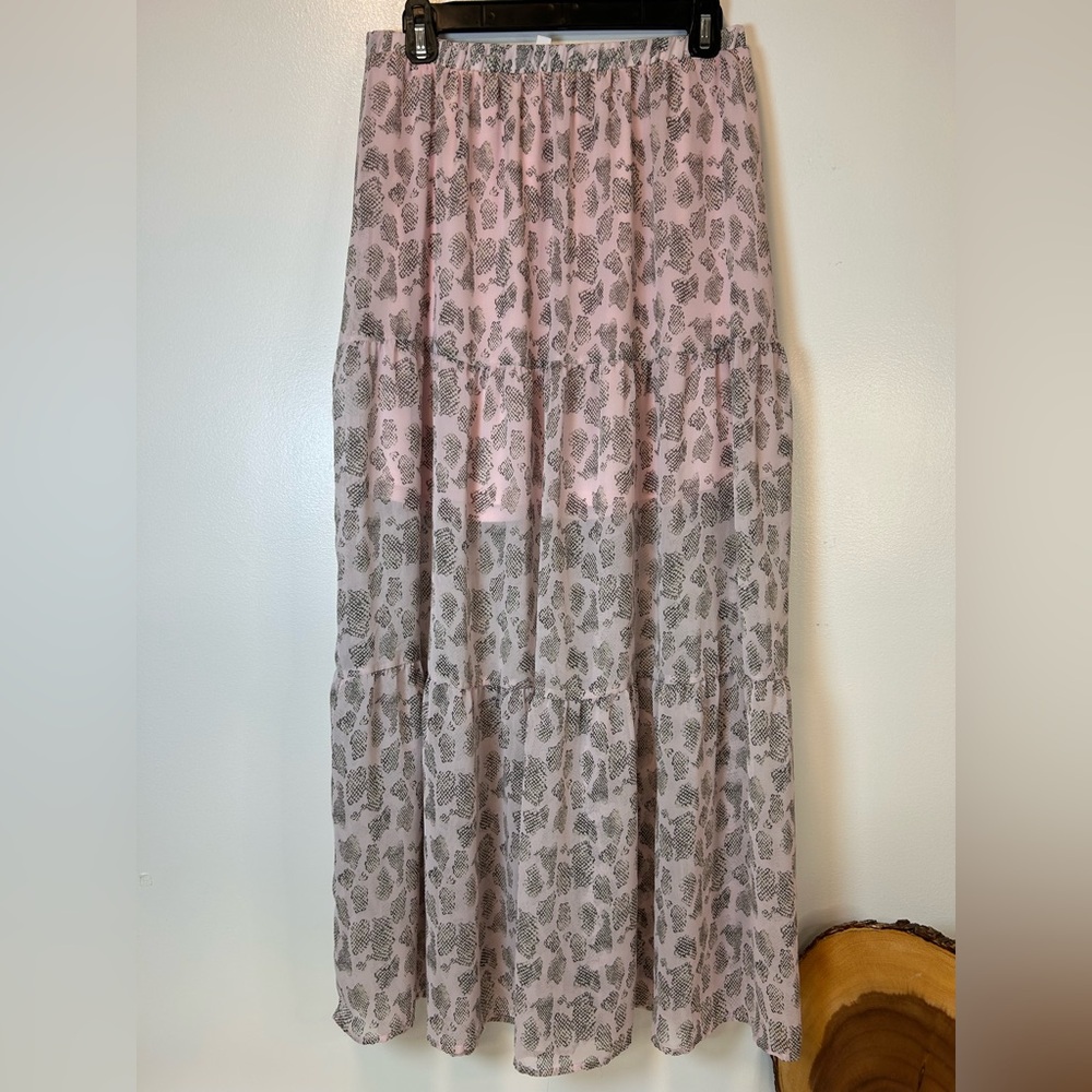 GILLI Pink Tiered Maxi Skirt with Subtle‎ Print Elastic Waist Women’s Large